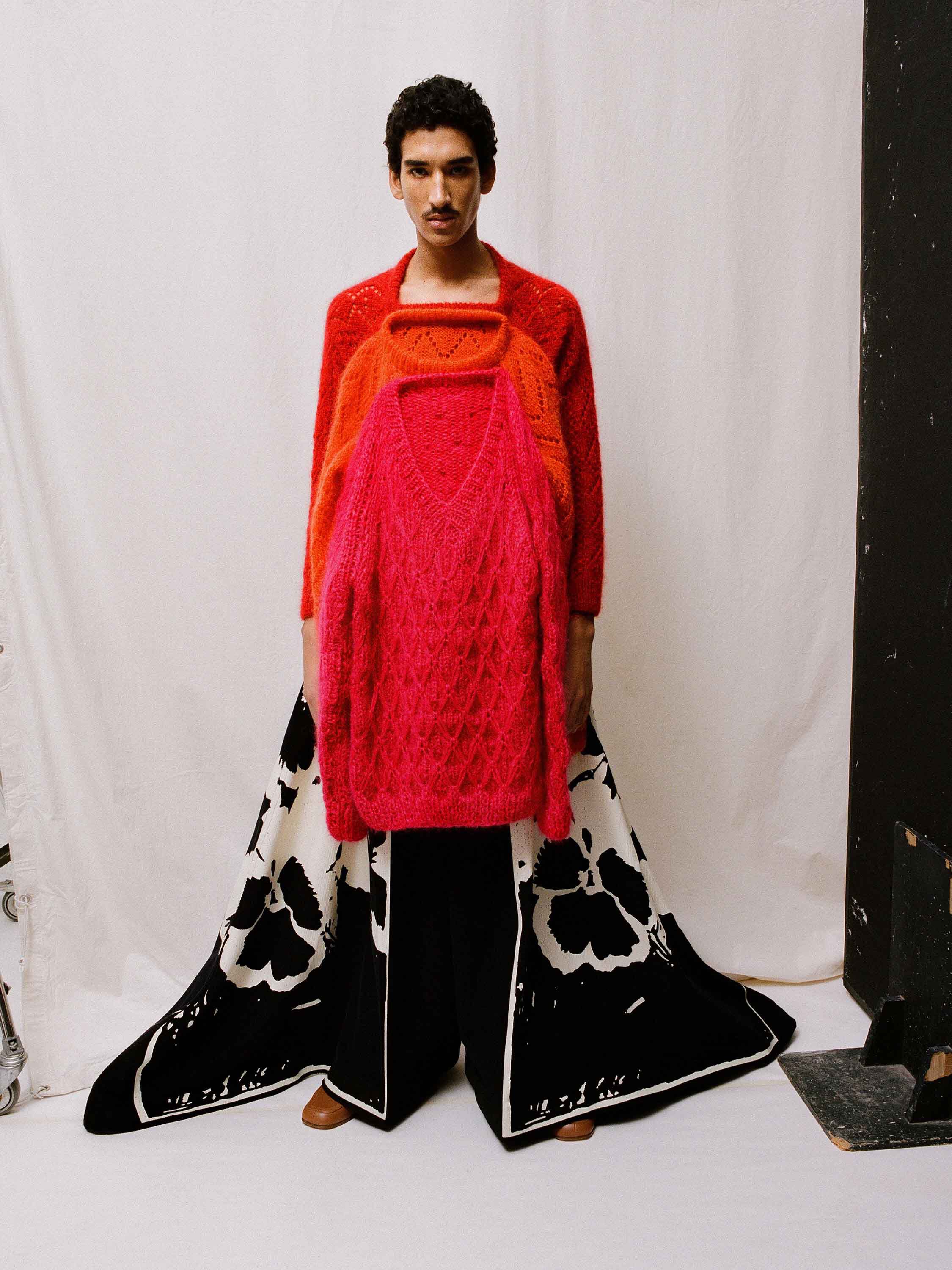 LOEWE | reinventing craft and leather. LOEWE | reinventing craft and leather.